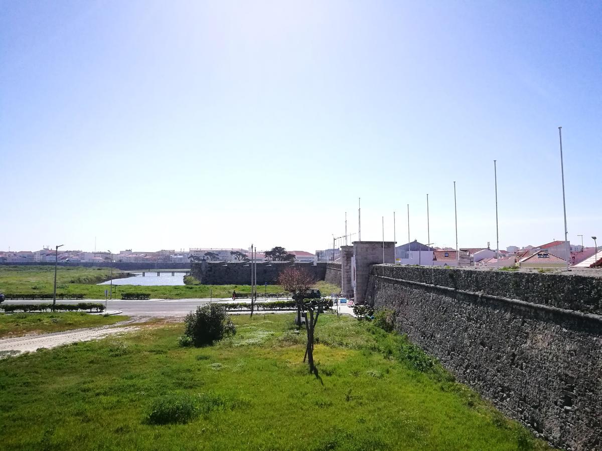 Peniche'S Blue & White Apartment Exterior photo